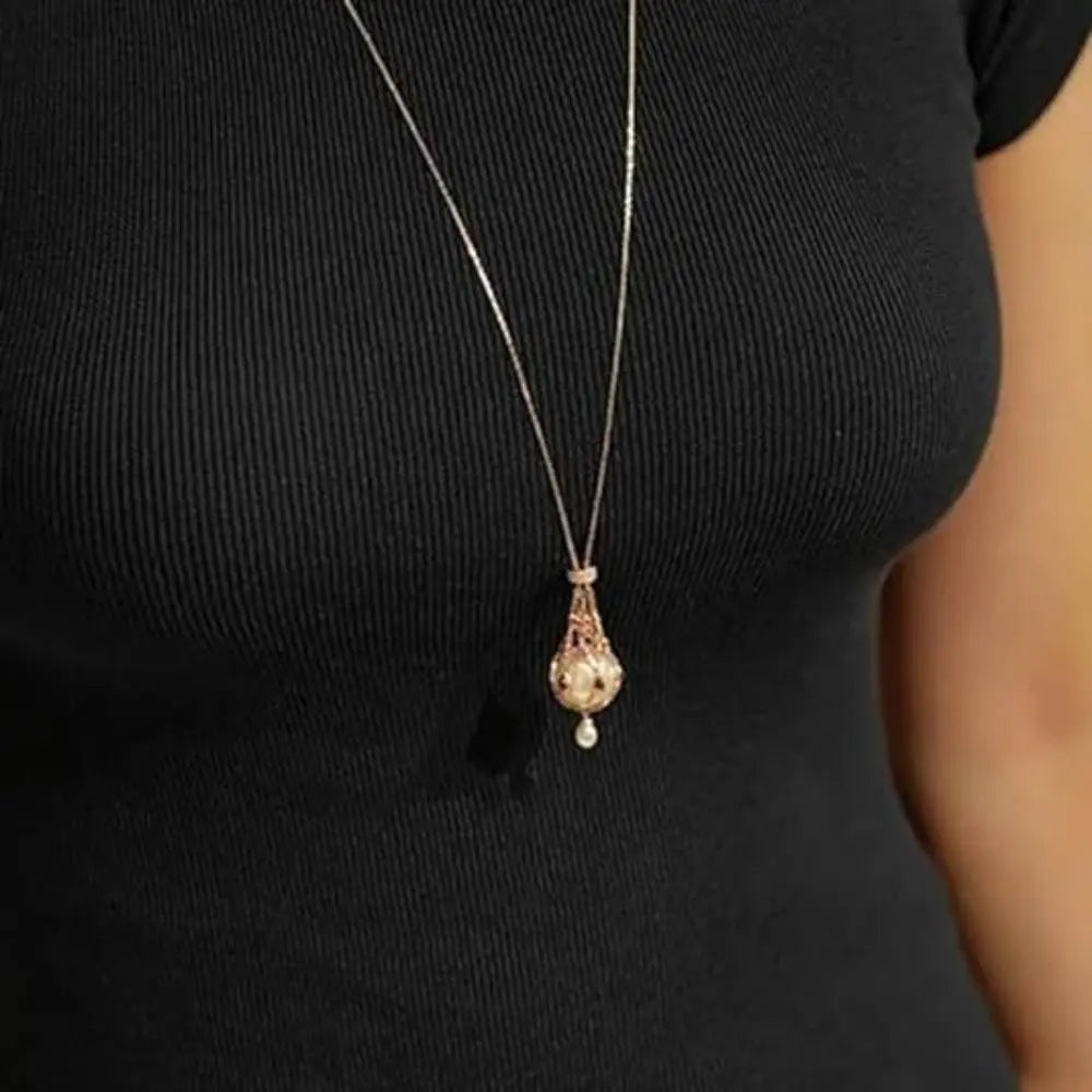 Women Exquisite Pearl Gemstone Lavalier Pendant Elegant Pearl Pendant Necklaces Natural Pearl Metal Braided Mesh Necklace