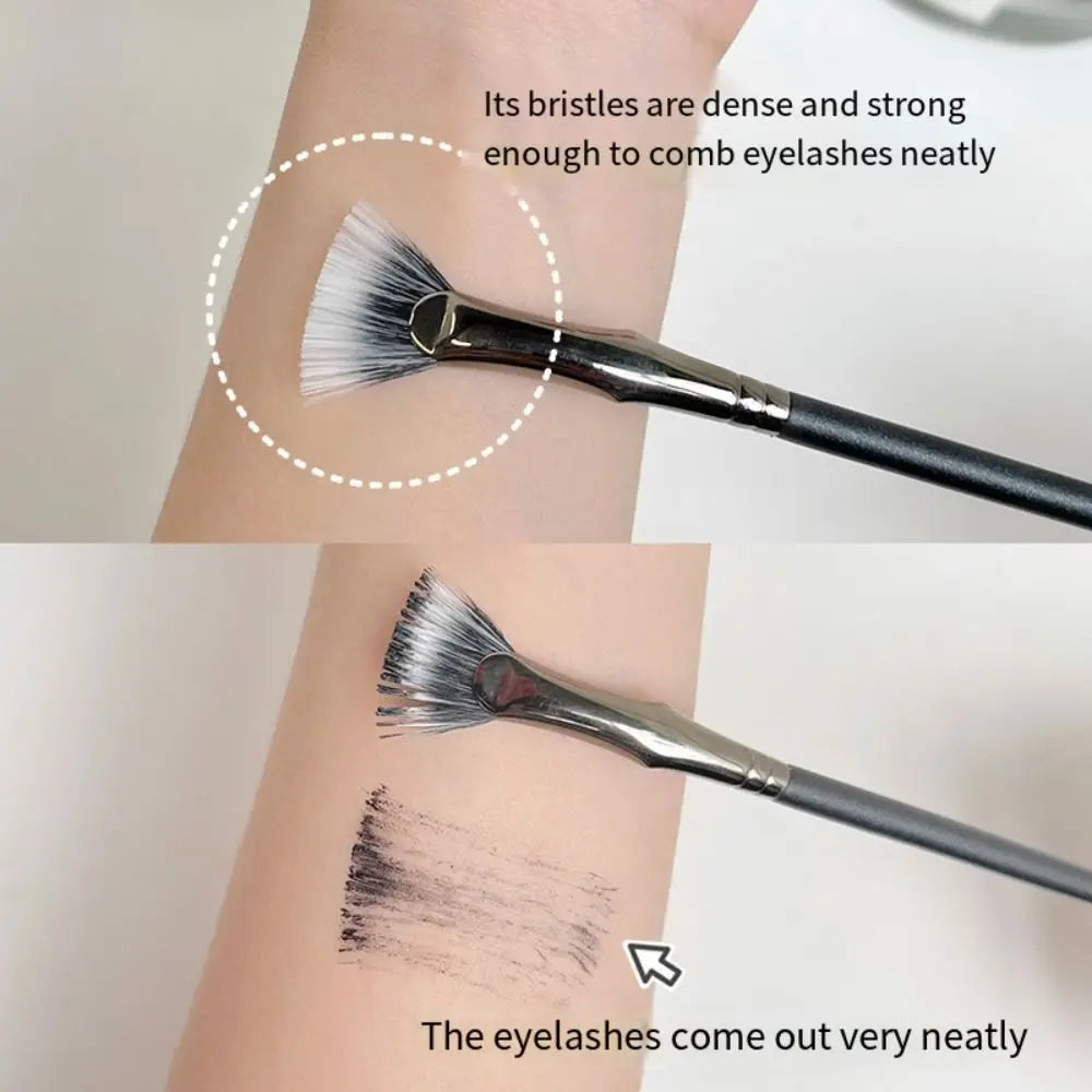 Mascara Applicator Angled Fan-Shaped Eyelash Brush Fine Professional Mascara Fan Brush Soft Wooden Handle Makeup Tool