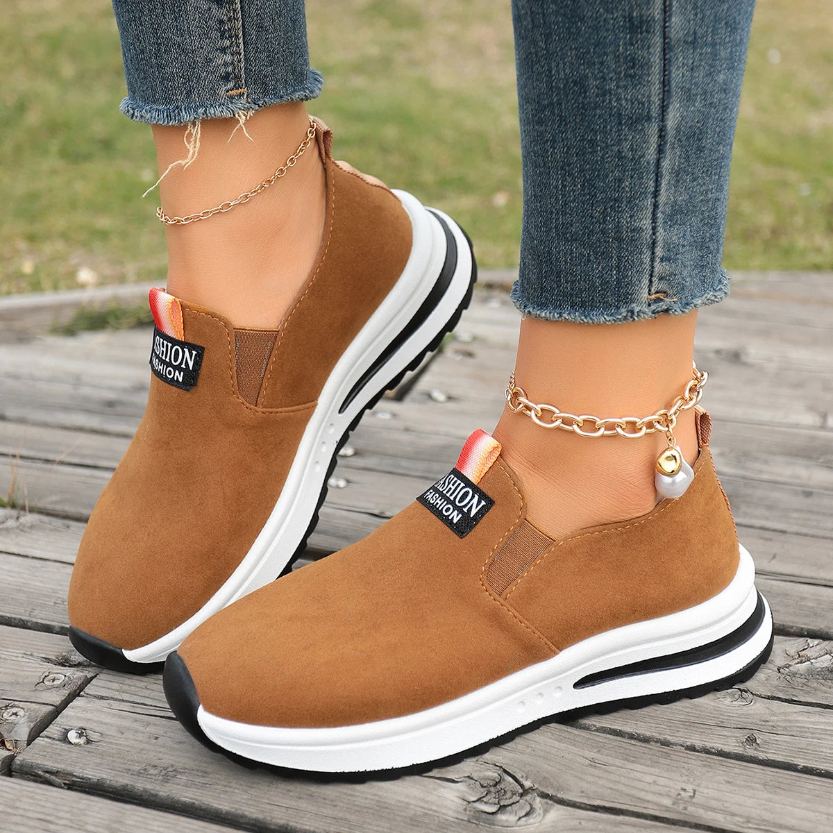 Sepatu Slip-On Kasual Wanita Musim Semi Musim Gugur Mode Baru Serbaguna Nyaman Mudah Dipakai Sepatu Tunggal