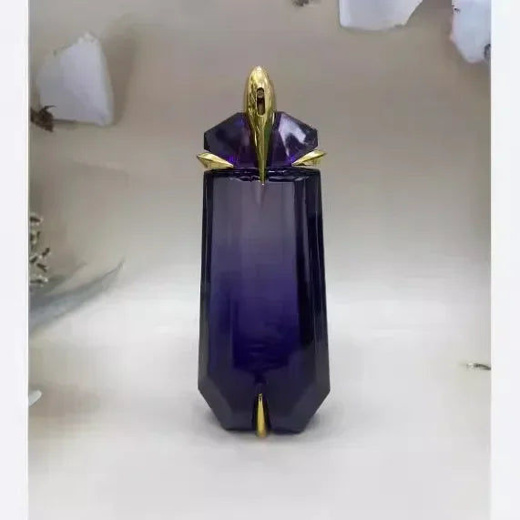 The 100ML women's perfume features a long - lasting, high - quality floral - fruity fragrance, ideal for elegant and glamorous d - She Vibess By C2P