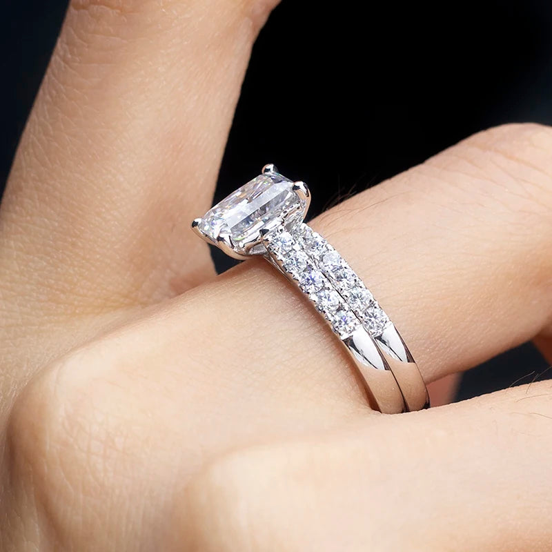 PT950 Perhiasan Pernikahan Pertunangan 2CT Bentuk Radiant Moissanite GRA Gaya Klasik Cincin Kustom