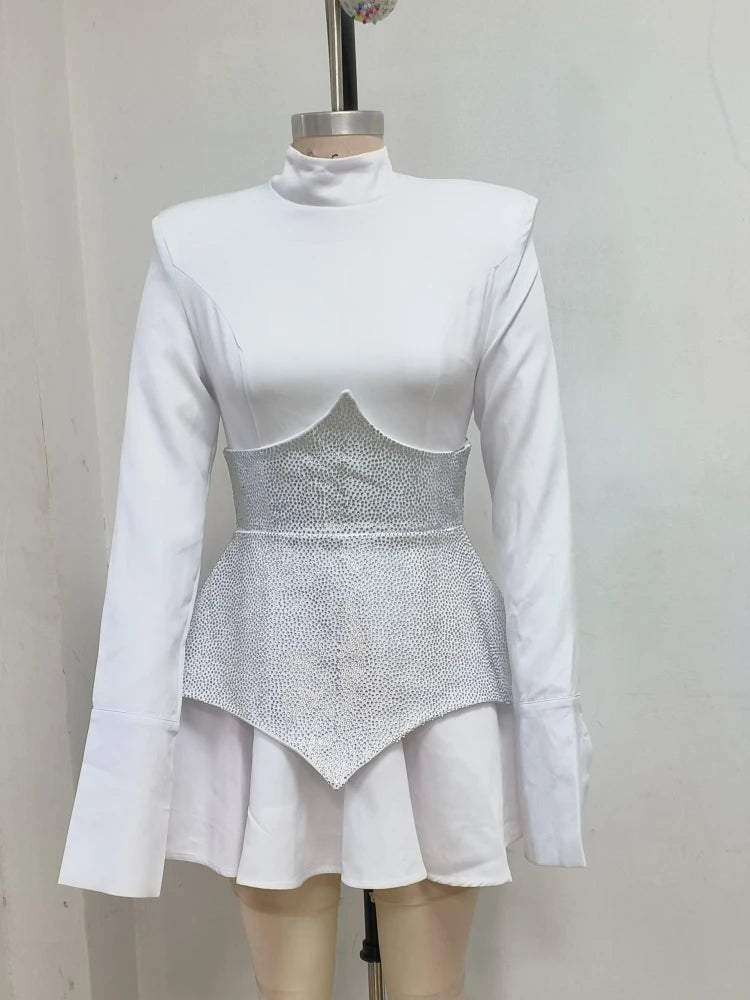 Vestido mini de lujo con cristales y mangas largas, sexy, con cintura brillante y diamantes, corte A, para mujer, color negro, para fiestas de celebridades y noche.