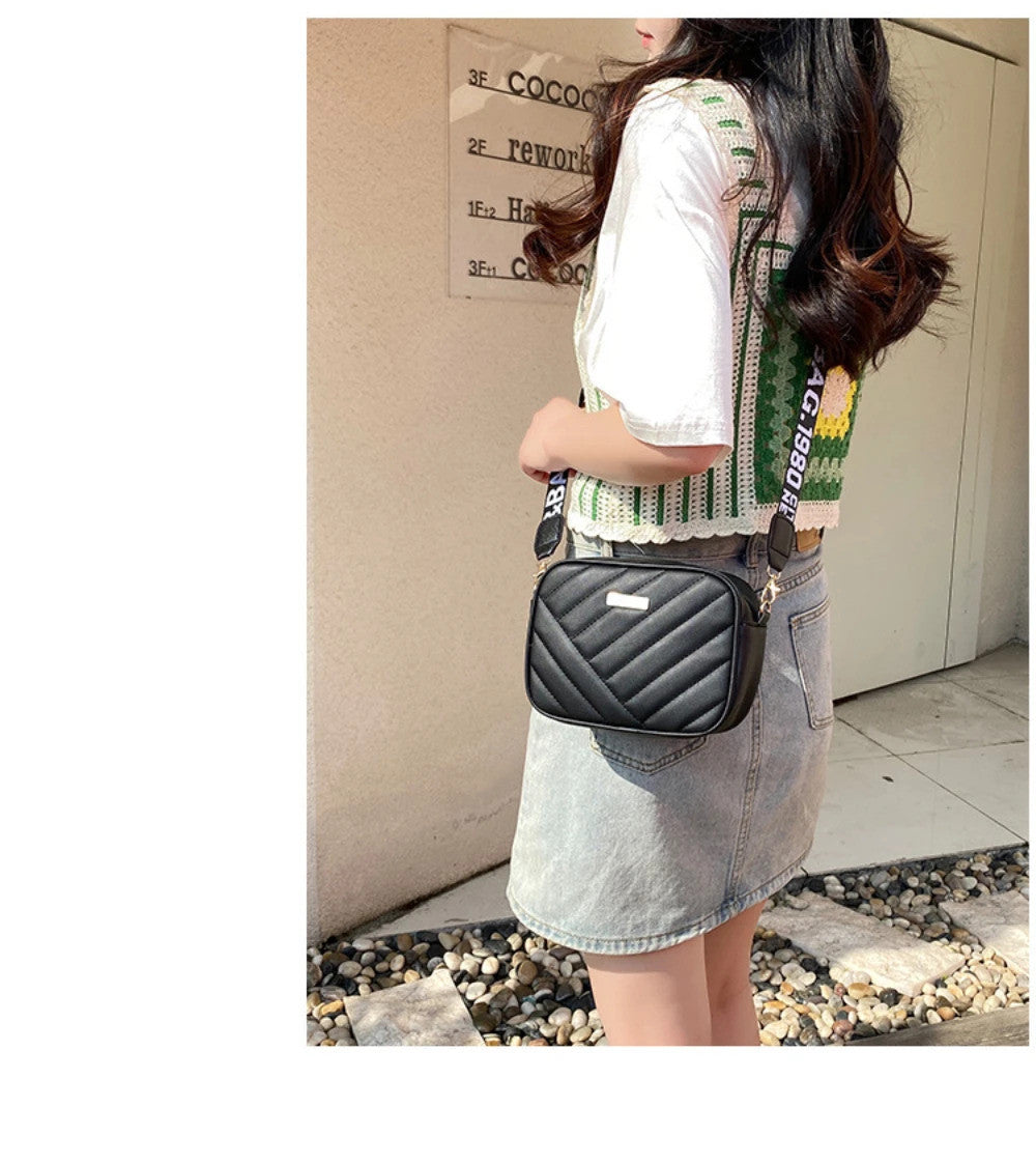 High quality women's PU rolling strip camera bag shoulder bag mobile phone bag casual crossbody bag