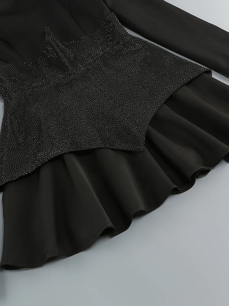 Vestido mini de lujo con cristales y mangas largas, sexy, con cintura brillante y diamantes, corte A, para mujer, color negro, para fiestas de celebridades y noche.