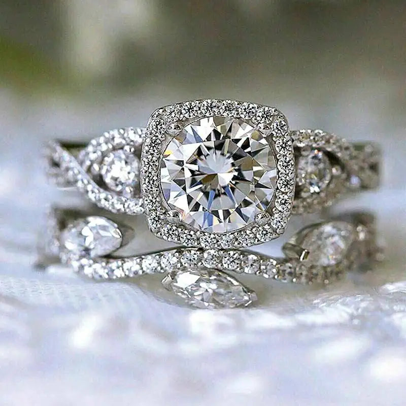 Huitan 2 Pcs/Set Cincin Wanita Gaya Segar Warna Perak Aksesoris untuk Pernikahan Ulang Tahun Perhiasan Estetik Hadiah Bertatahkan CZ Mengkilap