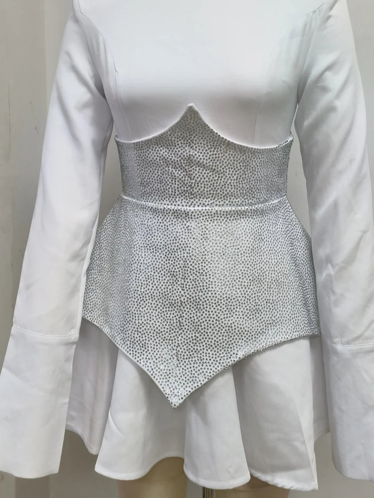 Vestido mini de lujo con cristales y mangas largas, sexy, con cintura brillante y diamantes, corte A, para mujer, color negro, para fiestas de celebridades y noche.