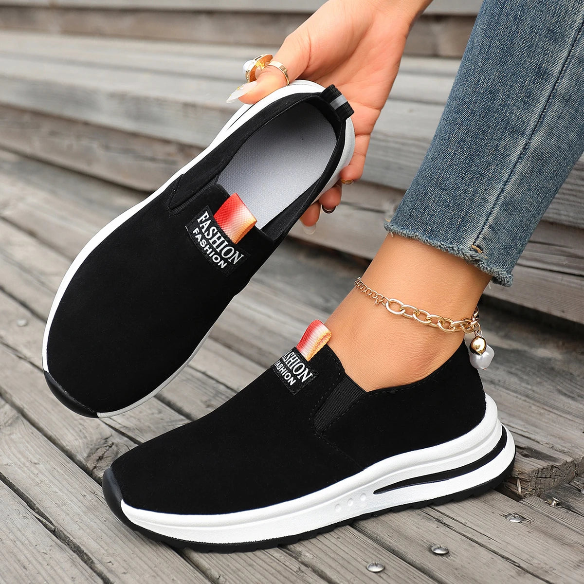 Sepatu Slip-On Kasual Wanita Musim Semi Musim Gugur Mode Baru Serbaguna Nyaman Mudah Dipakai Sepatu Tunggal